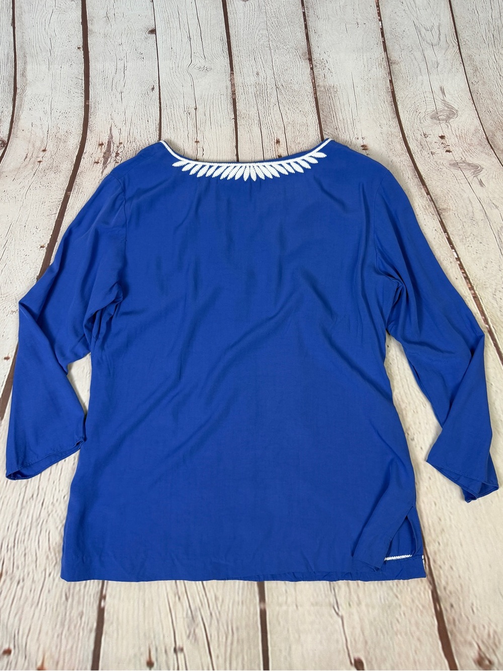 LILLY PULITZER Charlotte blue embroidered split-neck flowy tunic top, size L - Picture 7 of 12